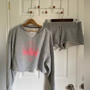 Aerie Offline Crop Raw Hem Sweatshirt M Brandy Melville Rolled Hem Grey Shorts